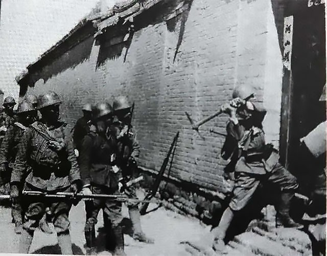 八月：奥色治郡